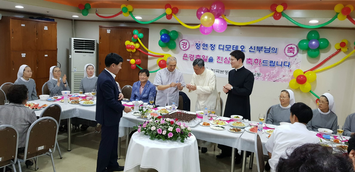 22 은경축하 만찬.jpg